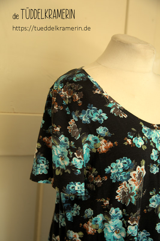 kurze Ärmel und schöne Blüten